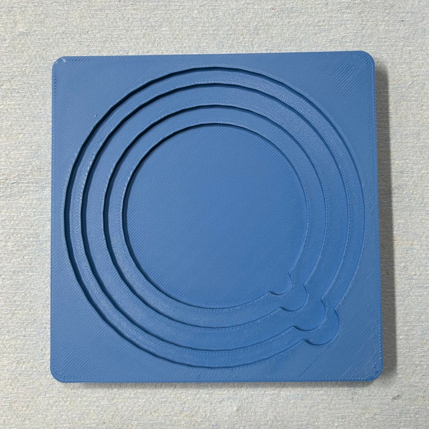 xTool F1 Four-size circular jig. 3d printed specifically for the xTool F1. An xTool XCS layout file will be provided.