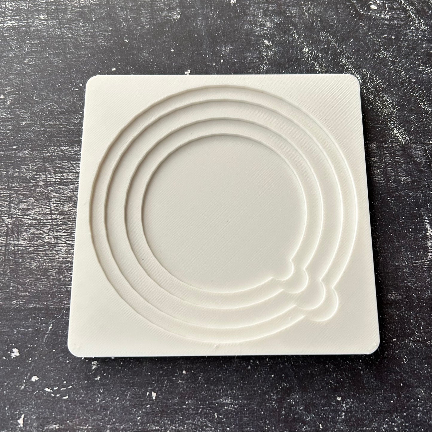 xTool F1 Four-size circular jig. 3d printed specifically for the xTool F1. An xTool XCS layout file will be provided.