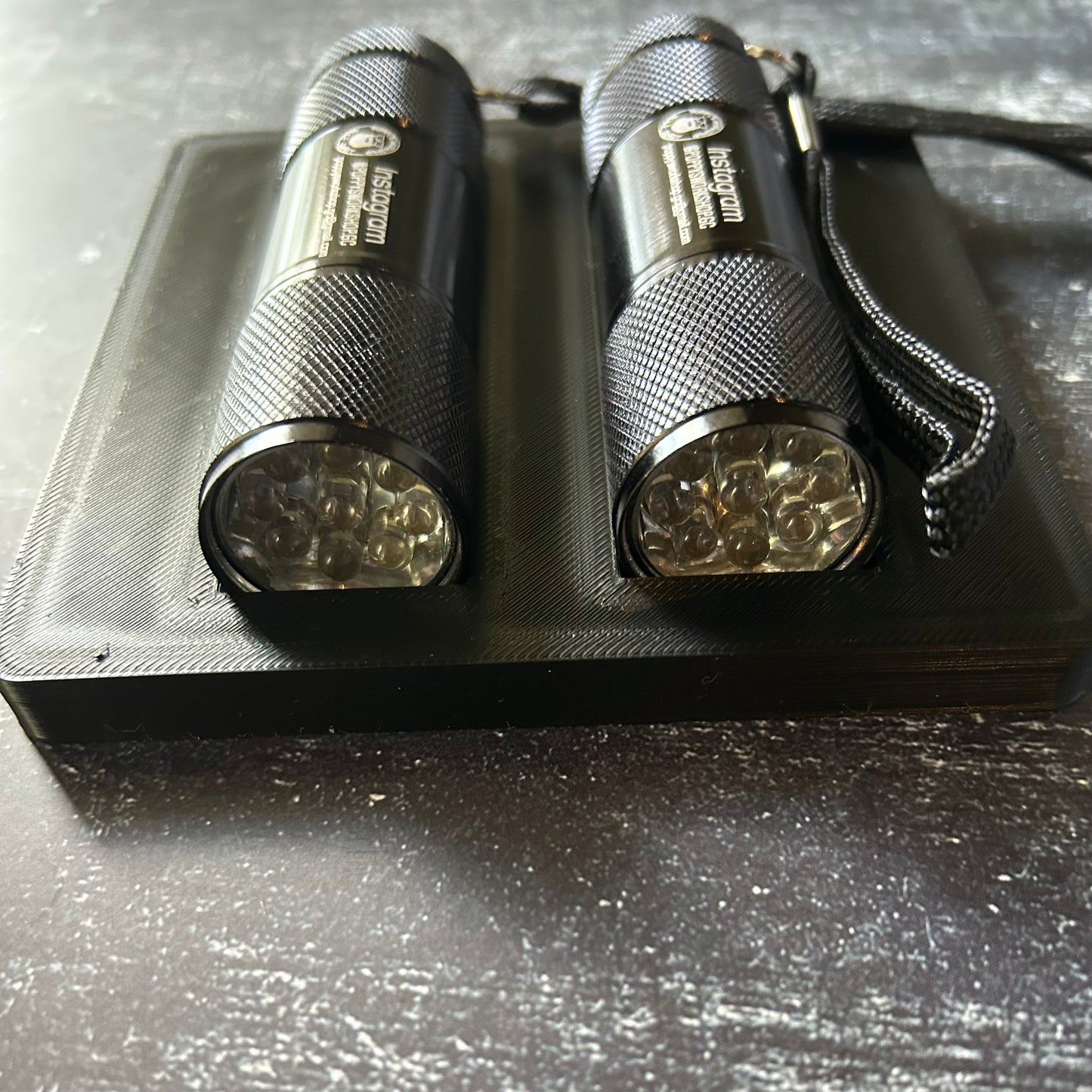 3d Printed 2x Mini Flashlight Jig for the xTool F1, includes XCS template file and instructions.